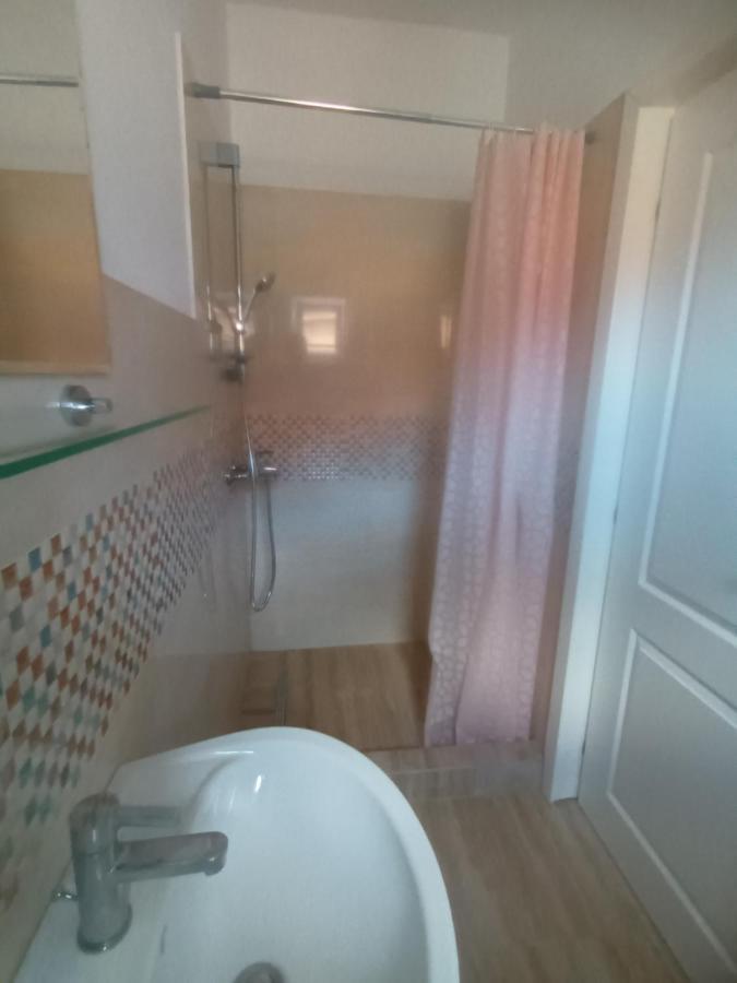 Vila Cosmin Hotel เอโฟริเอนอร์ด ภายนอก รูปภาพ