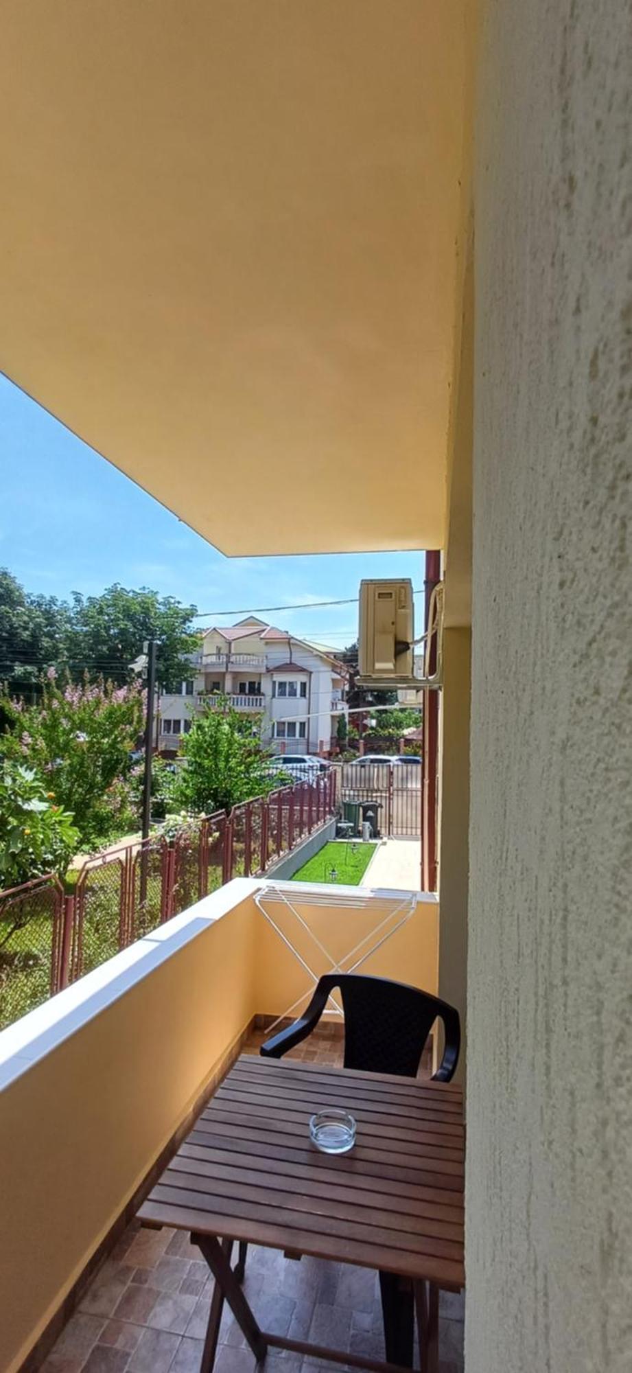 Vila Cosmin Hotel เอโฟริเอนอร์ด ภายนอก รูปภาพ